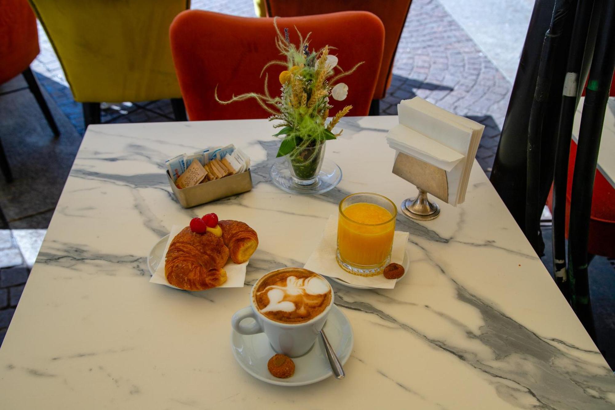Aiello Hotels - Duomo Mediolan Zewnętrze zdjęcie